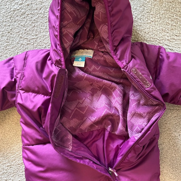 Child’s snow suit - Picture 6 of 6